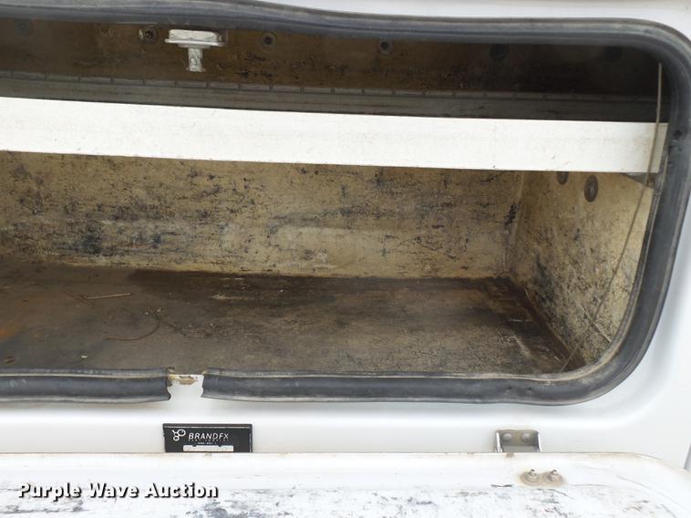 image for item DD2452 2009 Dodge Ram 5500 bucket truck