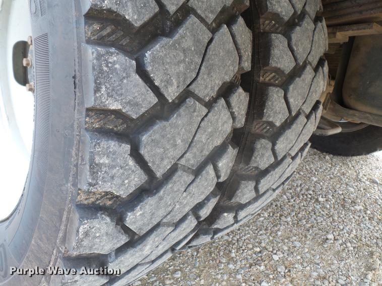 image for item DD2452 2009 Dodge Ram 5500 bucket truck