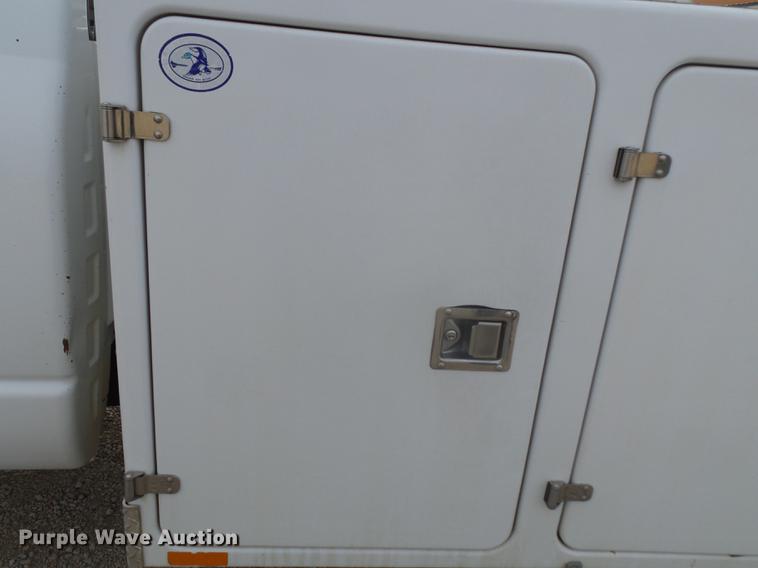 image for item DD2452 2009 Dodge Ram 5500 bucket truck