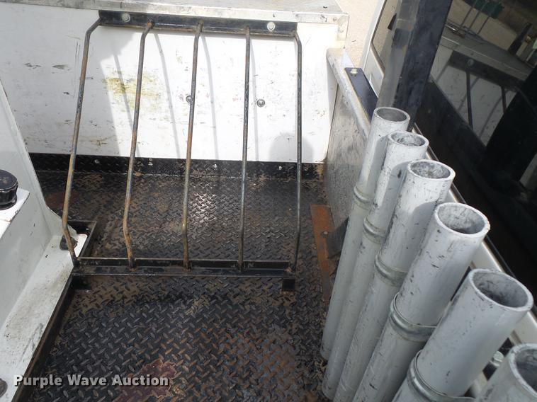 image for item DD2452 2009 Dodge Ram 5500 bucket truck