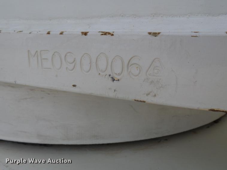 image for item DD2452 2009 Dodge Ram 5500 bucket truck