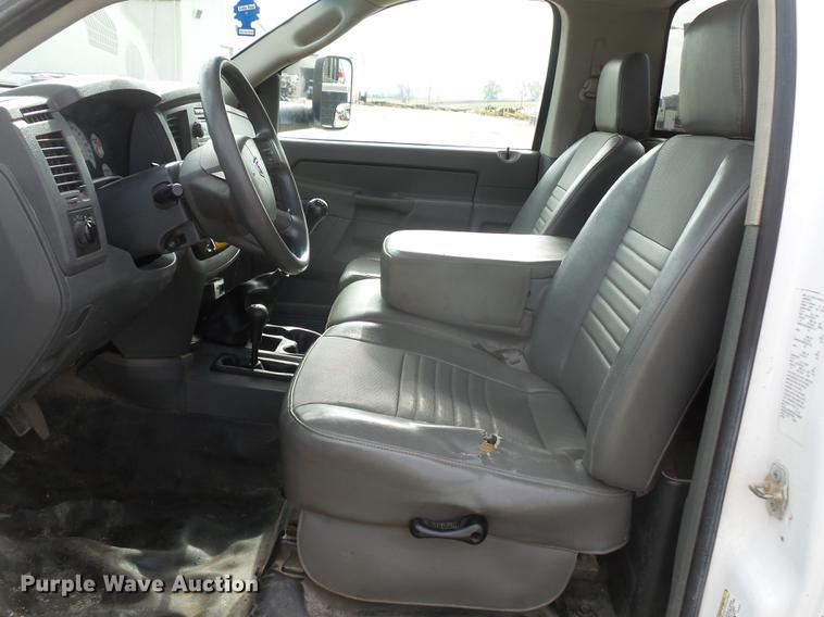 image for item DD2452 2009 Dodge Ram 5500 bucket truck