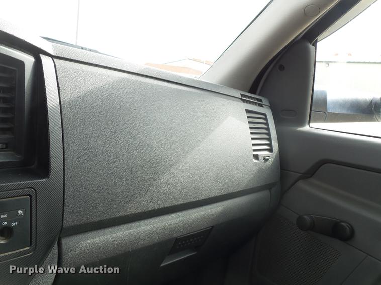 image for item DD2452 2009 Dodge Ram 5500 bucket truck