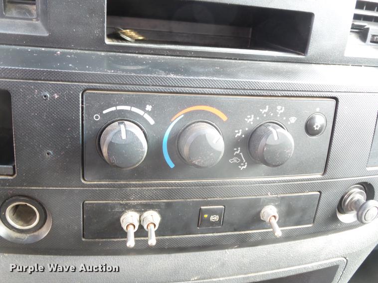 image for item DD2452 2009 Dodge Ram 5500 bucket truck