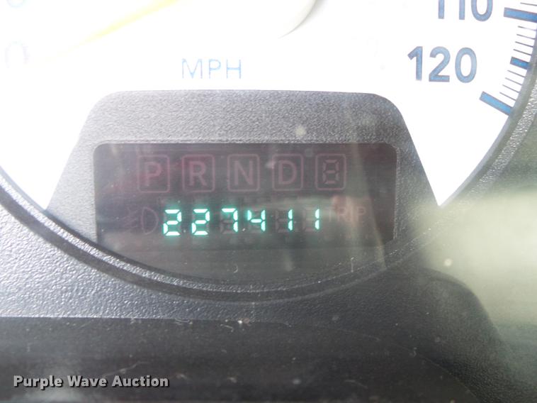 image for item DD2452 2009 Dodge Ram 5500 bucket truck