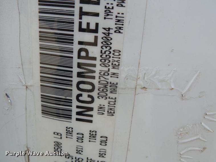 image for item DD2452 2009 Dodge Ram 5500 bucket truck