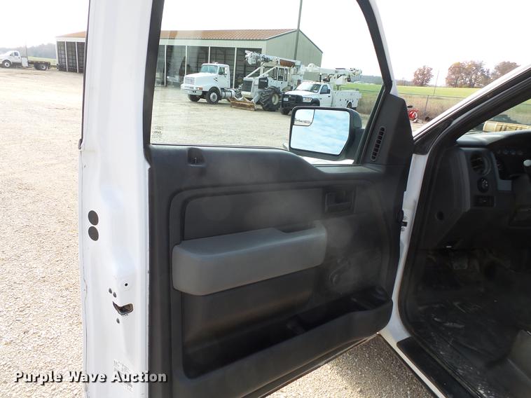 image for item DD2453 2013 Ford F150 SuperCab pickup truck