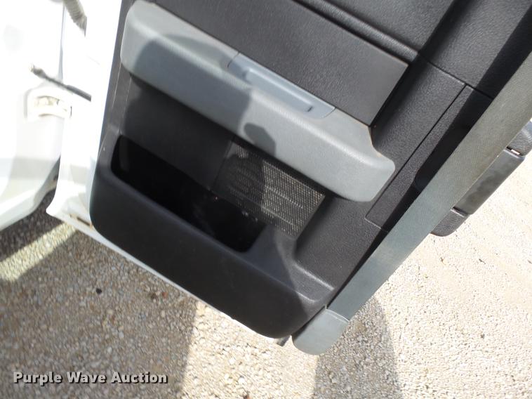 image for item DD2453 2013 Ford F150 SuperCab pickup truck