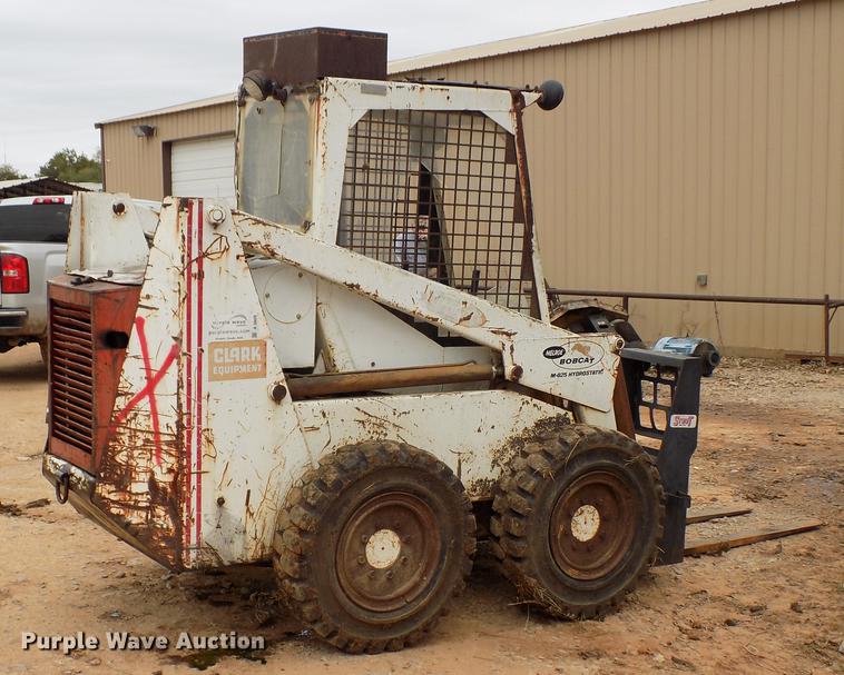 image for item DD3511 1975 Bobcat M-825 skid steer