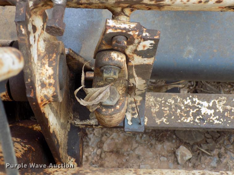 image for item DD3511 1975 Bobcat M-825 skid steer