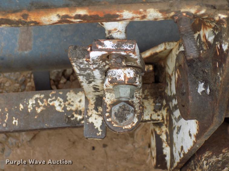 image for item DD3511 1975 Bobcat M-825 skid steer