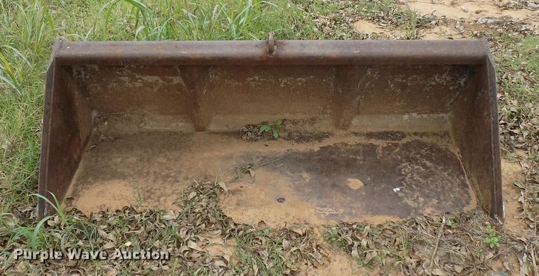 image for item DD3511 1975 Bobcat M-825 skid steer