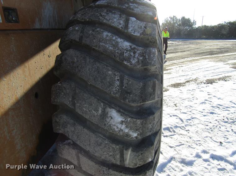 image for item DD3827 2000 Case 921C wheel loader