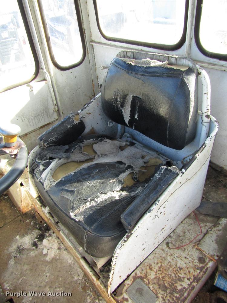 image for item DD3897 1969 Caterpillar 950 wheel loader