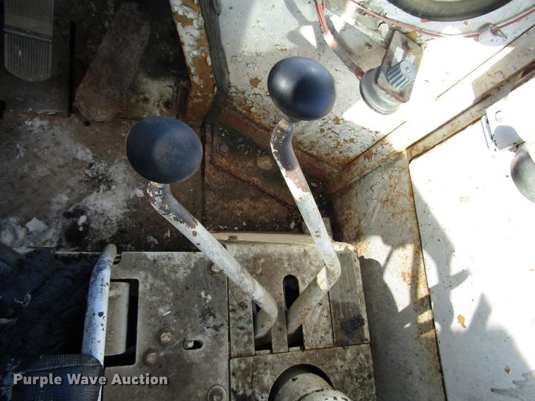 image for item DD3897 1969 Caterpillar 950 wheel loader