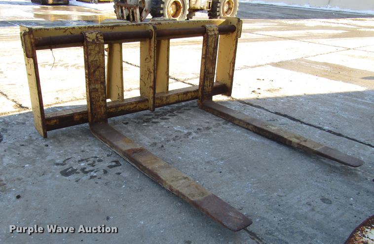 image for item DD3897 1969 Caterpillar 950 wheel loader