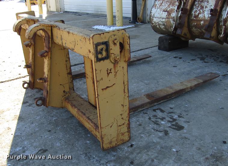 image for item DD3897 1969 Caterpillar 950 wheel loader