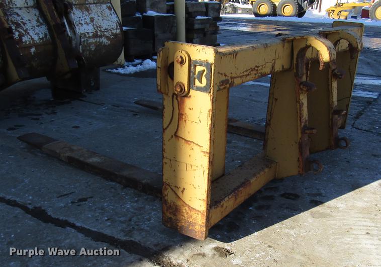 image for item DD3897 1969 Caterpillar 950 wheel loader