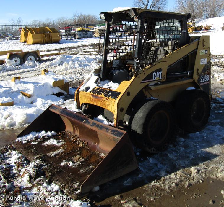image for item DD3898 Caterpillar 226B skid steer