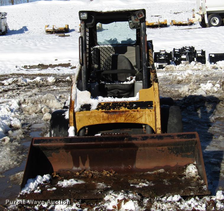 image for item DD3898 Caterpillar 226B skid steer