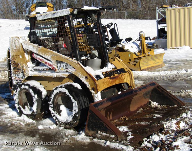 image for item DD3898 Caterpillar 226B skid steer