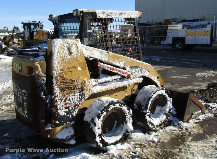 image for item DD3898 Caterpillar 226B skid steer