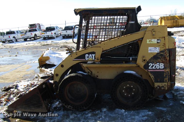 image for item DD3898 Caterpillar 226B skid steer