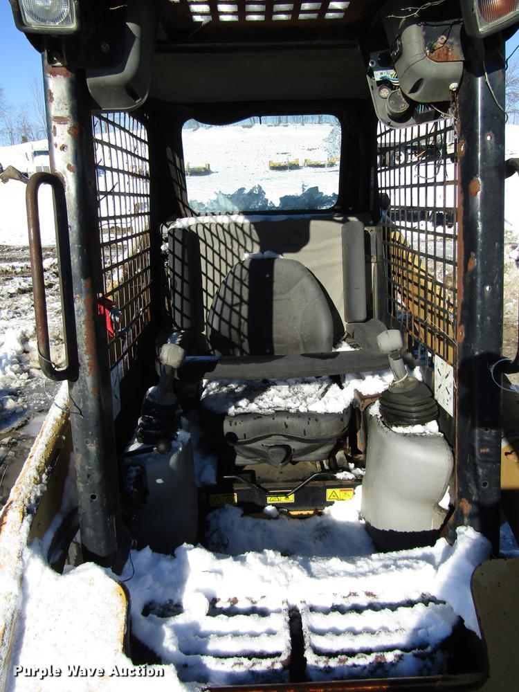 image for item DD3898 Caterpillar 226B skid steer