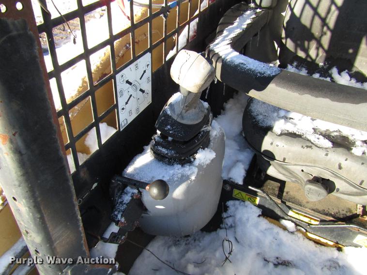 image for item DD3898 Caterpillar 226B skid steer