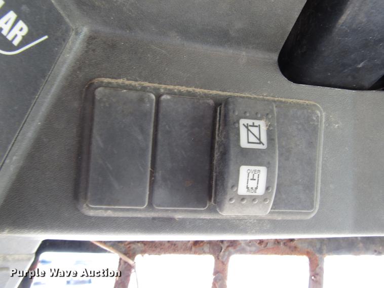 image for item DD3898 Caterpillar 226B skid steer