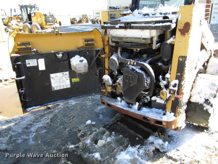 image for item DD3898 Caterpillar 226B skid steer