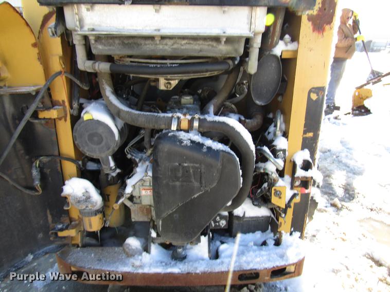 image for item DD3898 Caterpillar 226B skid steer