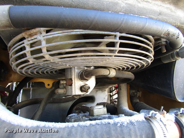 image for item DD3898 Caterpillar 226B skid steer