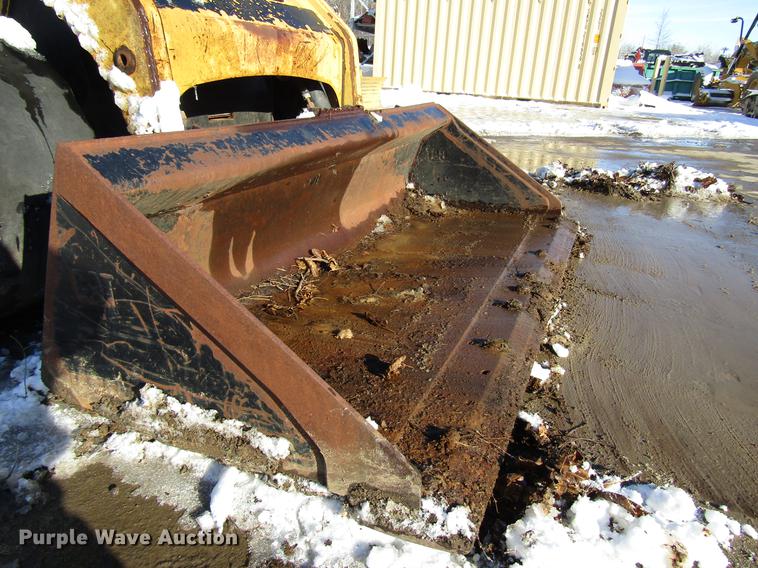 image for item DD3898 Caterpillar 226B skid steer