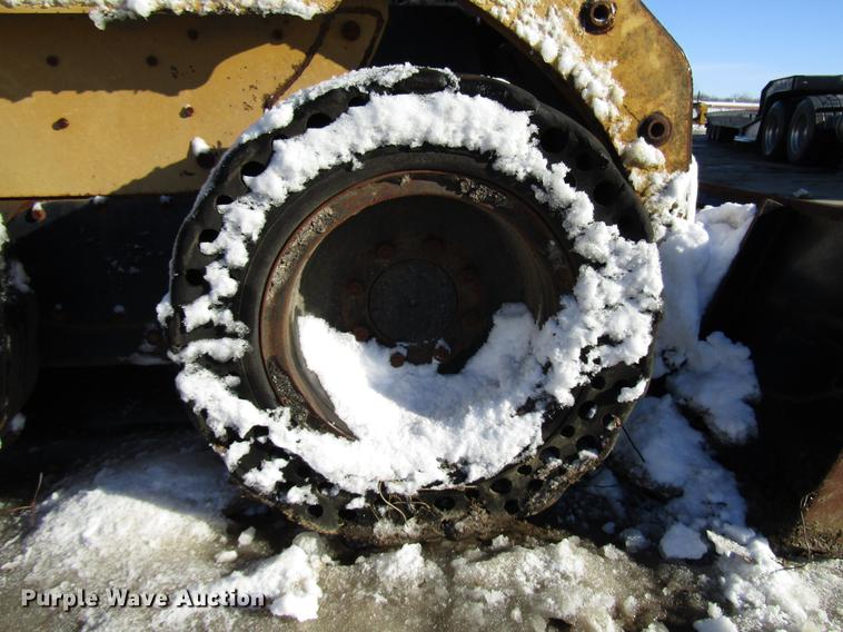 image for item DD3898 Caterpillar 226B skid steer