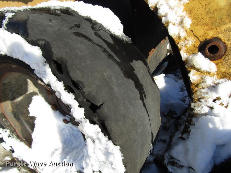 image for item DD3898 Caterpillar 226B skid steer