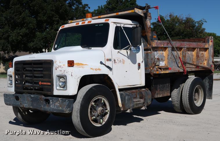 image for item DD5331 1988 International 1954 dump truck