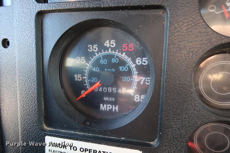 image for item DD5331 1988 International 1954 dump truck