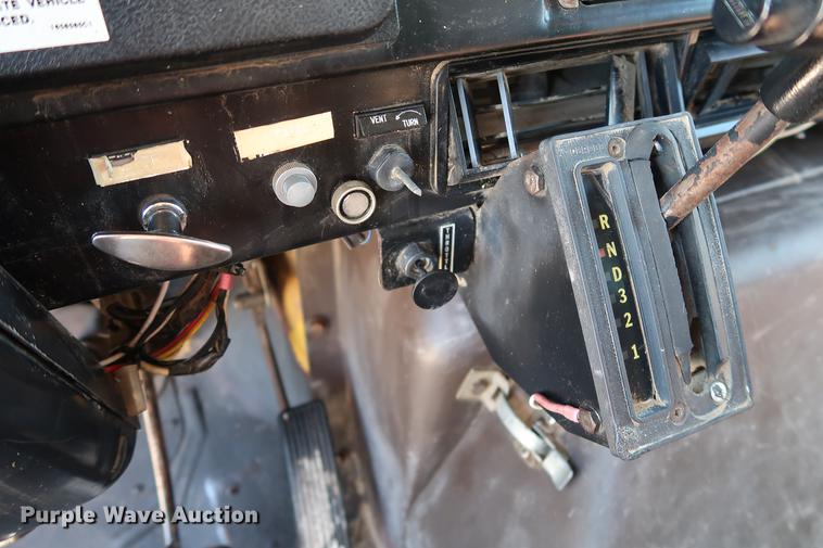 image for item DD5331 1988 International 1954 dump truck