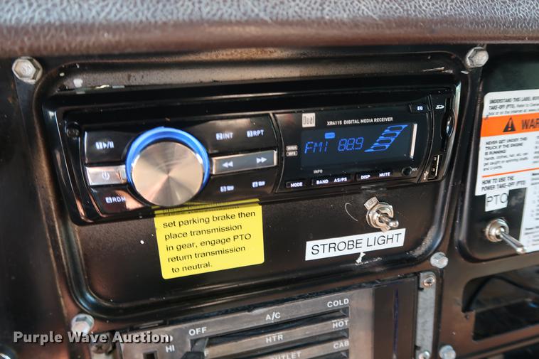 image for item DD5331 1988 International 1954 dump truck