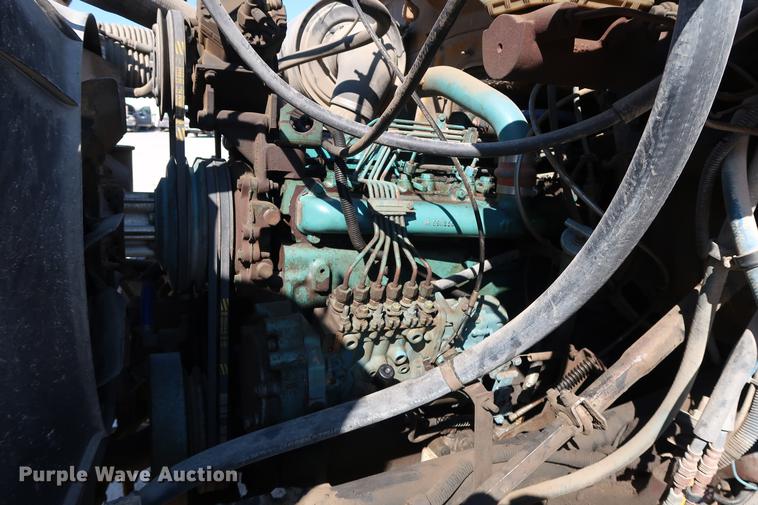 image for item DD5331 1988 International 1954 dump truck