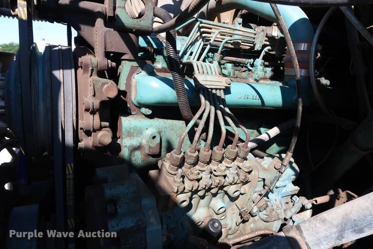 image for item DD5331 1988 International 1954 dump truck