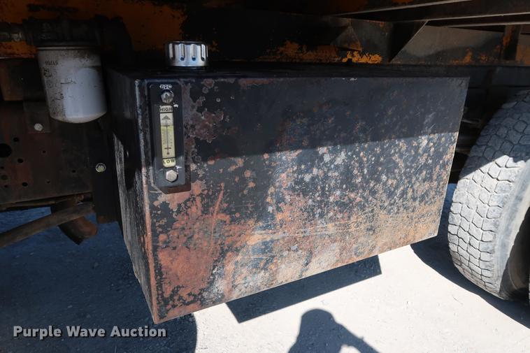 image for item DD5331 1988 International 1954 dump truck