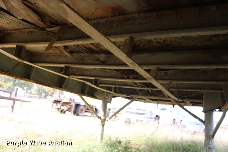image for item DD5342 Lufkin TBF flatbed trailer