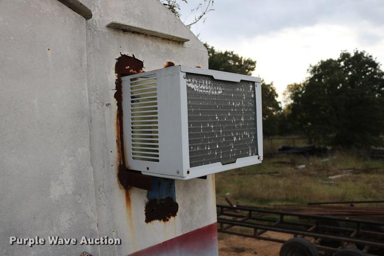 image for item DD5342 Lufkin TBF flatbed trailer