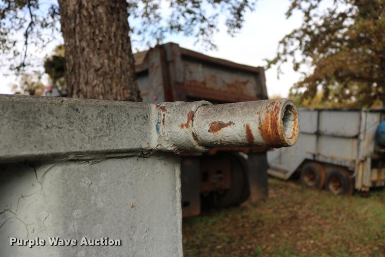 image for item DD5344 Steel pit