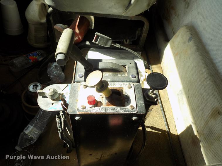 image for item DD5347 1998 Freightliner FL80 dump truck