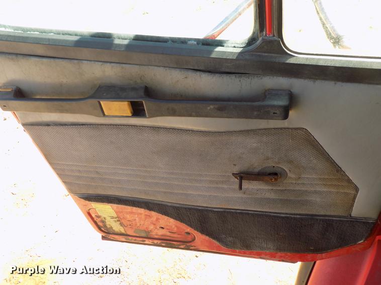 image for item DD5347 1998 Freightliner FL80 dump truck