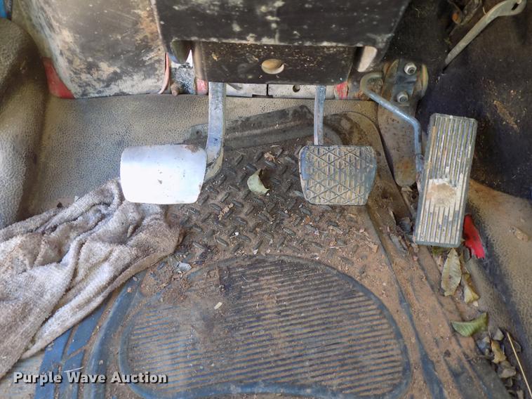 image for item DD5347 1998 Freightliner FL80 dump truck