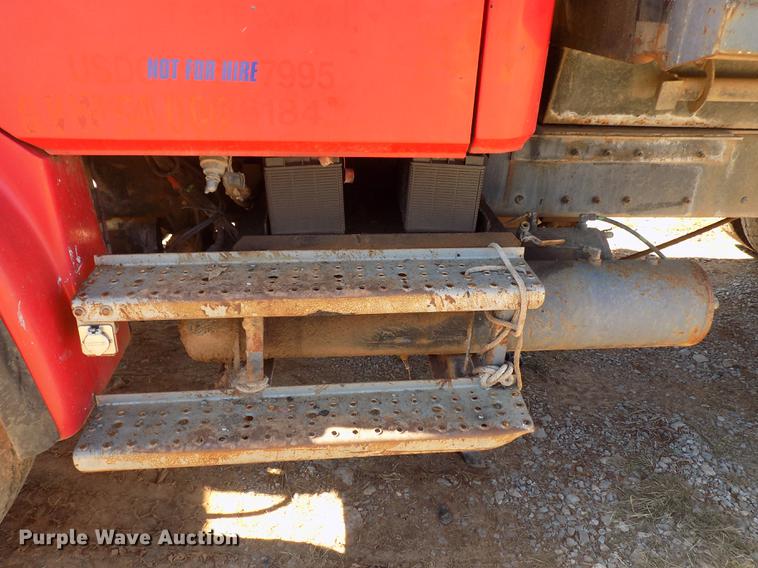 image for item DD5347 1998 Freightliner FL80 dump truck